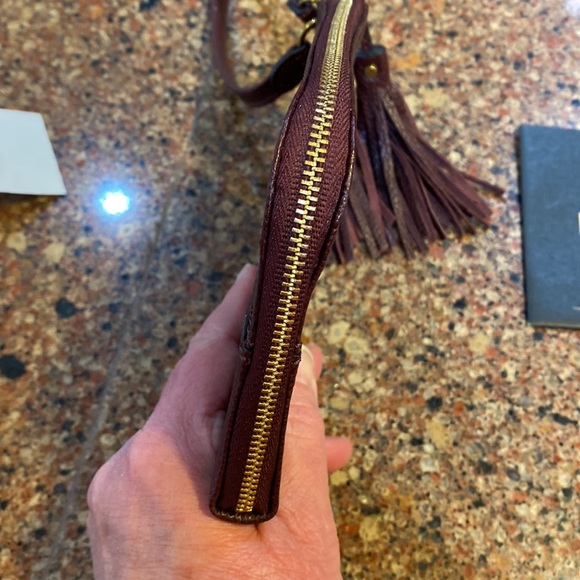 NWT FRYE LEATHER WRISTLET - Picture 5 of 9